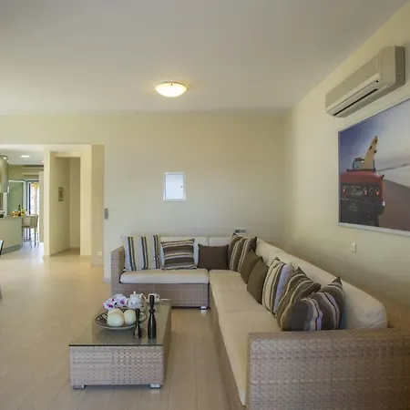 Sirina Bay * Pernera